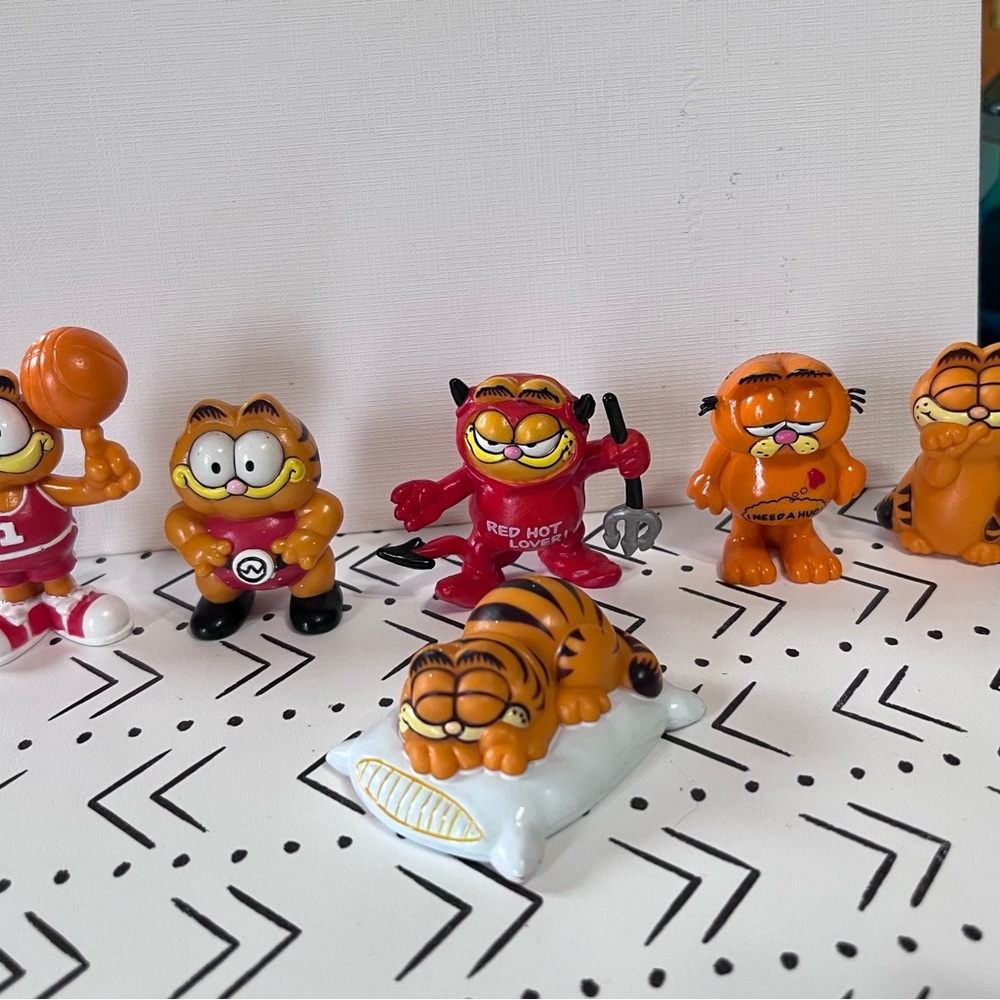 Vintage Garfield Figurines